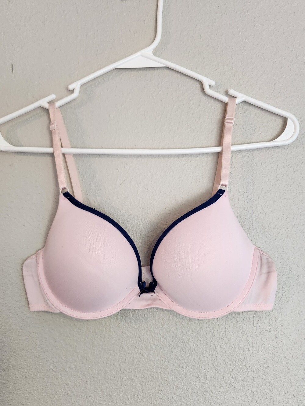 Maidenform Light Pink Pushup Bra Size 36B